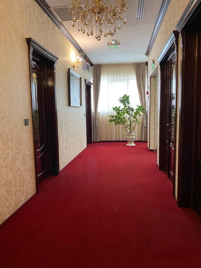 Hotel Onix Roman Exterior photo