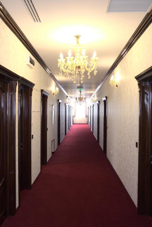 Hotel Onix Roman Exterior photo