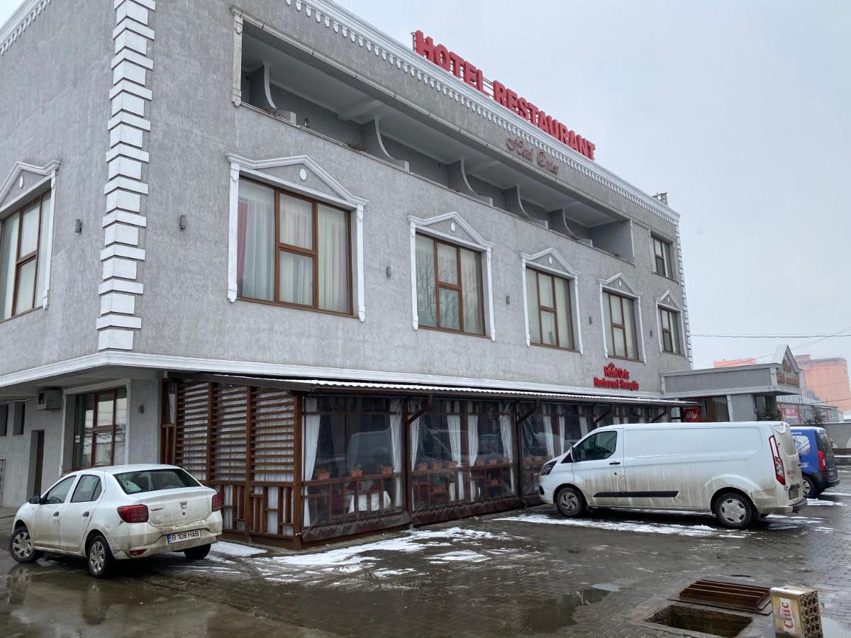 Hotel Onix Roman Exterior photo